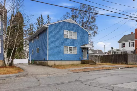 1069 Hayward St, Manchester, NH 03103