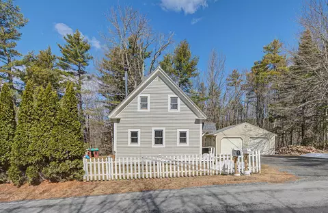 48 Bradford Rd, Sunapee, NH 03782