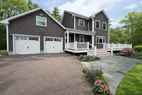26 Shore Rd, Milton, VT 05468