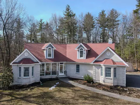 240 Main St, Pelham, NH 03076
