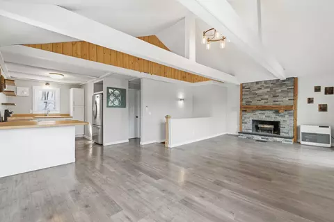 25 Hilltop Dr, Newbury, NH 03255