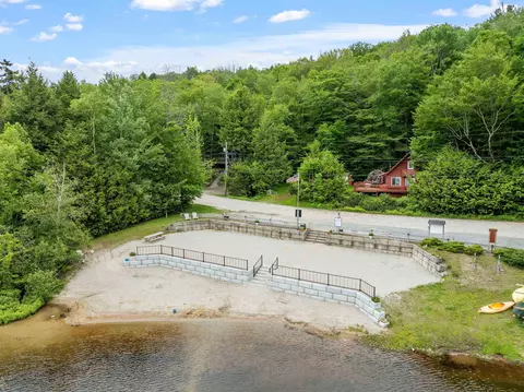 25 Hilltop Dr, Newbury, NH 03255