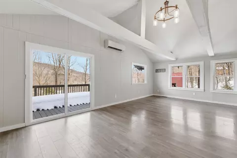 25 Hilltop Dr, Newbury, NH 03255