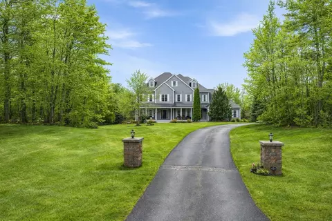 9 Louis Dr, Brookline, NH 03033