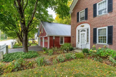587 Vt Route 121 E, Grafton, VT 05146