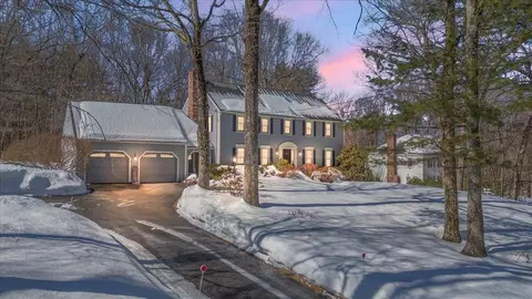 34 Ballard Rd, Derry, NH 03038
