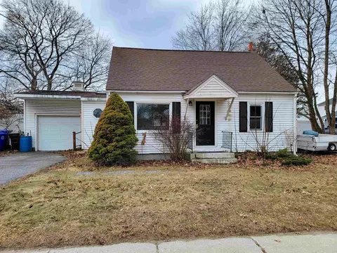 1813 North Ave, Burlington, VT 05408