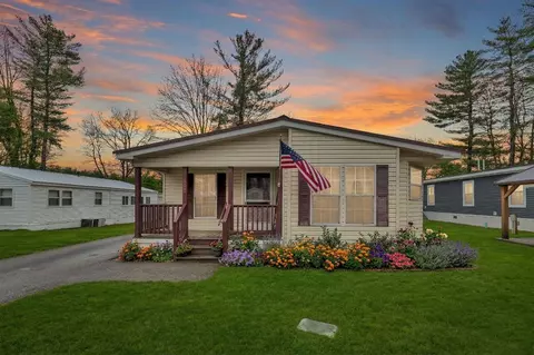 608 Canterbury Dr, Exeter, NH 03833