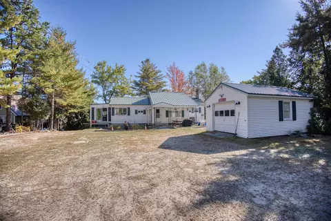 9 Abenaki Dr, Freedom, NH 03836