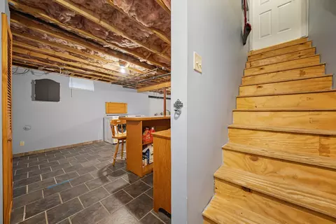Entry Way - 24 Prescott Rd, Epping, NH 03042 photo 5 of 6