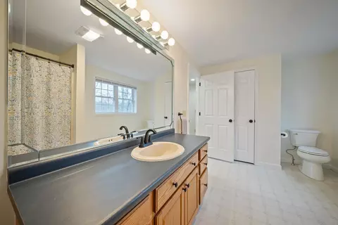 Bath - 24 Prescott Rd, Epping, NH 03042 photo 3 of 3
