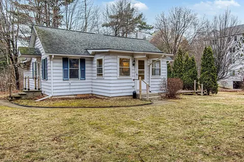 120 Allen Rd, South Burlington, VT 05403