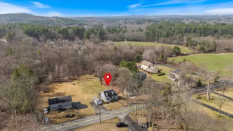 60 Town Farm Rd, Salem, NH 03079