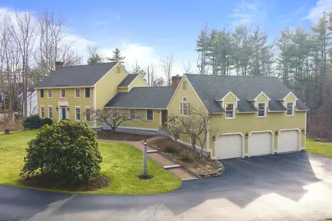 19 Old Milford Rd, Amherst, NH 03031