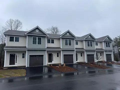 5 Dearborn Cir # C, Goffstown, NH 03045