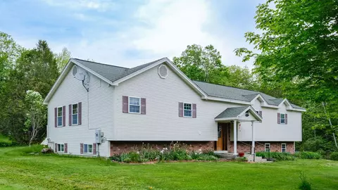 5 Malagash Rd, Reading, VT 05062