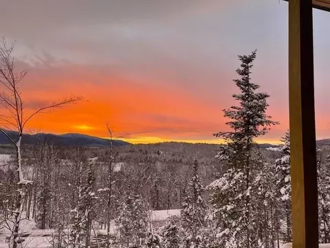 37 Sugar Ridge Ln, Hyde Park, VT 05655