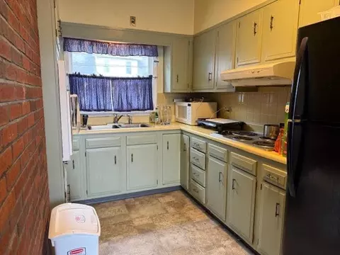77 Ayers St, Barre, VT 05641 photo 9