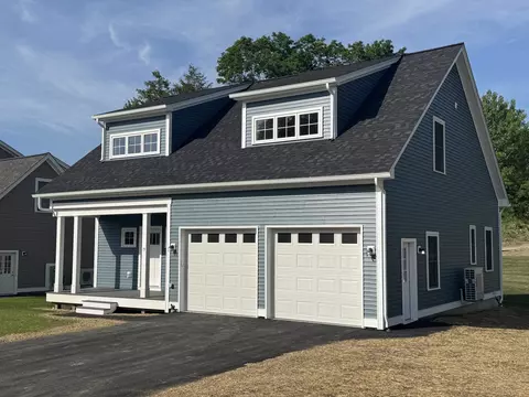 15 Rock Ridge Blvd, Lebanon, NH 03766