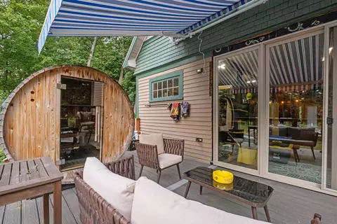 Exterior - 68 Center St, Wolfeboro, NH 03894 photo 7 of 13