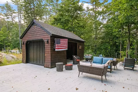 Exterior - 68 Center St, Wolfeboro, NH 03894 photo 8 of 13