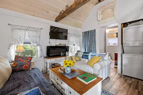 Living - 68 Center St, Wolfeboro, NH 03894 photo 5 of 8