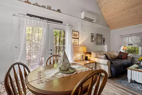 Dining - 68 Center St, Wolfeboro, NH 03894 photo 4 of 4