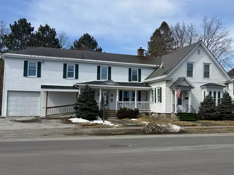 141 Main St, Colebrook, NH 03576