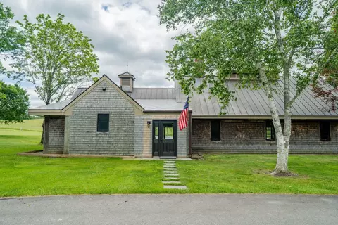 Exterior - 14 Bartlett Rd, Kensington, NH 03833 photo 5 of 20