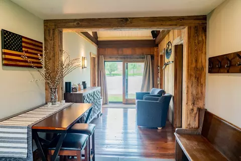 Entry Way - 14 Bartlett Rd, Kensington, NH 03833 photo 1 of 1
