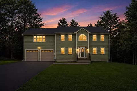 22 Lakewood Dr, Alton, NH 03810