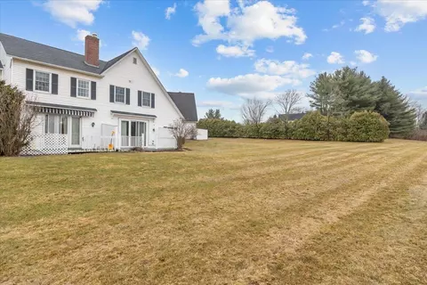 Exterior - 433 Westview Cir, Williston, VT 05495 photo 6 of 8