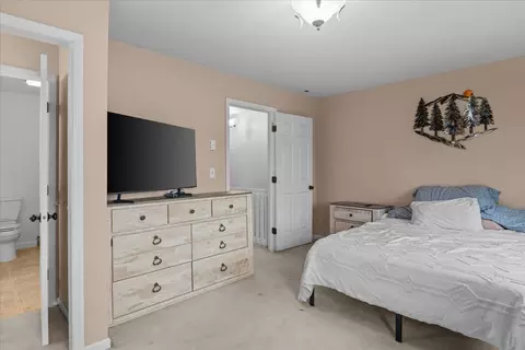 Bedroom - 433 Westview Cir, Williston, VT 05495 photo 3 of 5