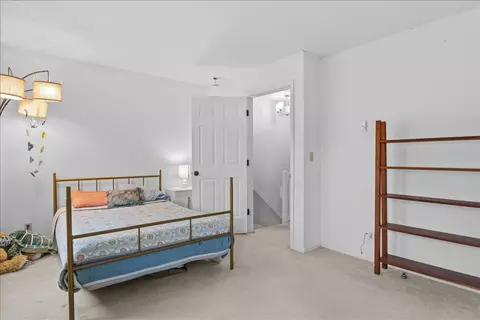 Bedroom - 433 Westview Cir, Williston, VT 05495 photo 5 of 5