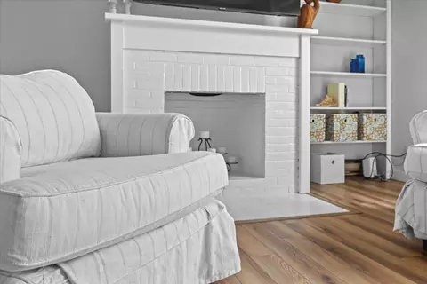 Living - 433 Westview Cir, Williston, VT 05495 photo 8 of 8