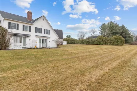 Exterior - 433 Westview Cir, Williston, VT 05495 photo 5 of 7