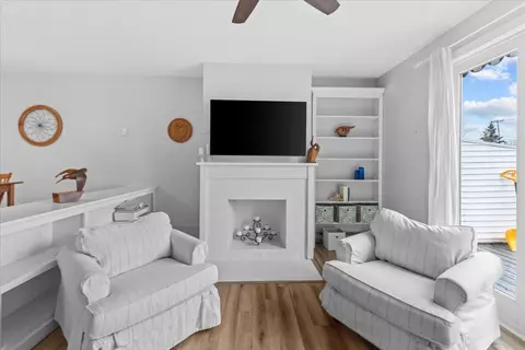 Living - 433 Westview Cir, Williston, VT 05495 photo 7 of 8