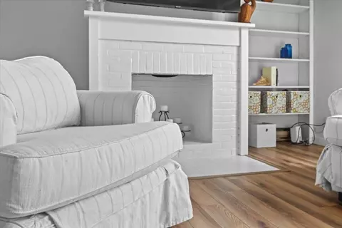 Living - 433 Westview Cir, Williston, VT 05495 photo 8 of 8