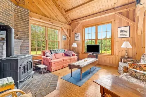 Living - 65 Bentley Ln, Jericho, VT 05465 photo 2 of 5