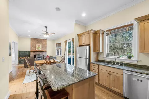 556 Saw Mill Rd, Wardsboro, VT 05355