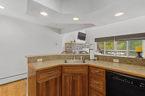 Kitchen - 38 Tranquility Rd #84, Stowe, VT 05672 photo 4 of 5