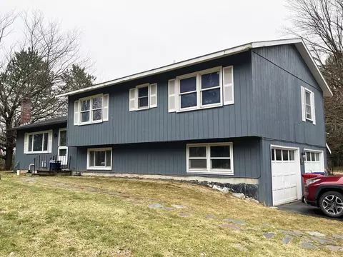 376 Mountain View Rd, Williston, VT 05495 photo 2