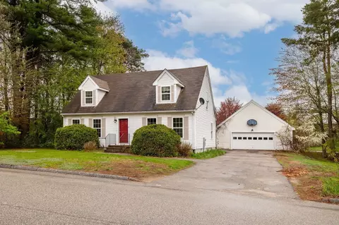 5 Sullivan Dr, Dover, NH 03820