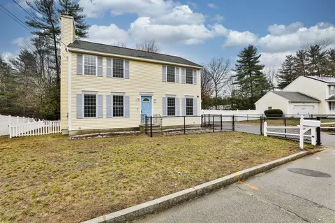 54 Vandora Dr, Manchester, NH 03103