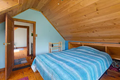 Bedroom - 1078 Brook Rd, Marshfield, VT 05658 photo 5 of 6