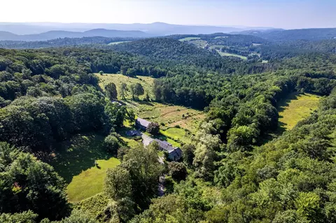 303 Woodbury Rd #6/3/59, Springfield, VT 05156