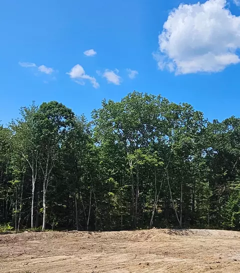 29 Blaisdell Ct #17, Raymond, NH 03077