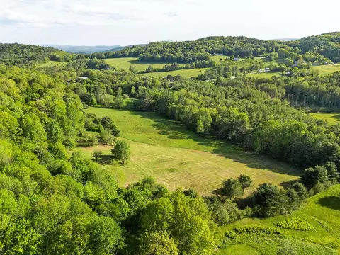 0 Newton Ln, Hartford, VT 05001