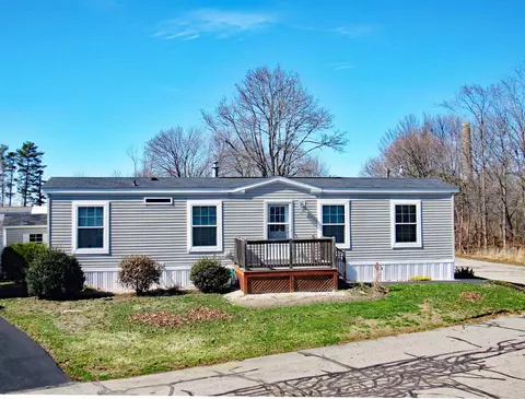 315 Oriental Gdns, Portsmouth, NH 03801