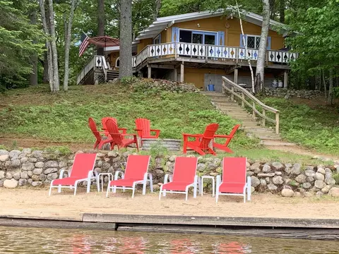 726 Pequawket Dr, Conway, NH 03818